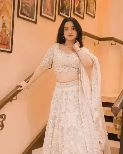 Escort Arjuni Morgaon
